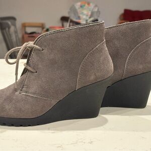 White Mountain Gray Wedge Booties Suede Lace-Up